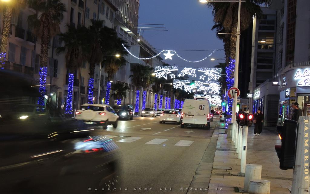 2025 11 28 TOULON EN SOIREE -  LE PORT ET ILLUMINATIONS VILLE (18).jpg